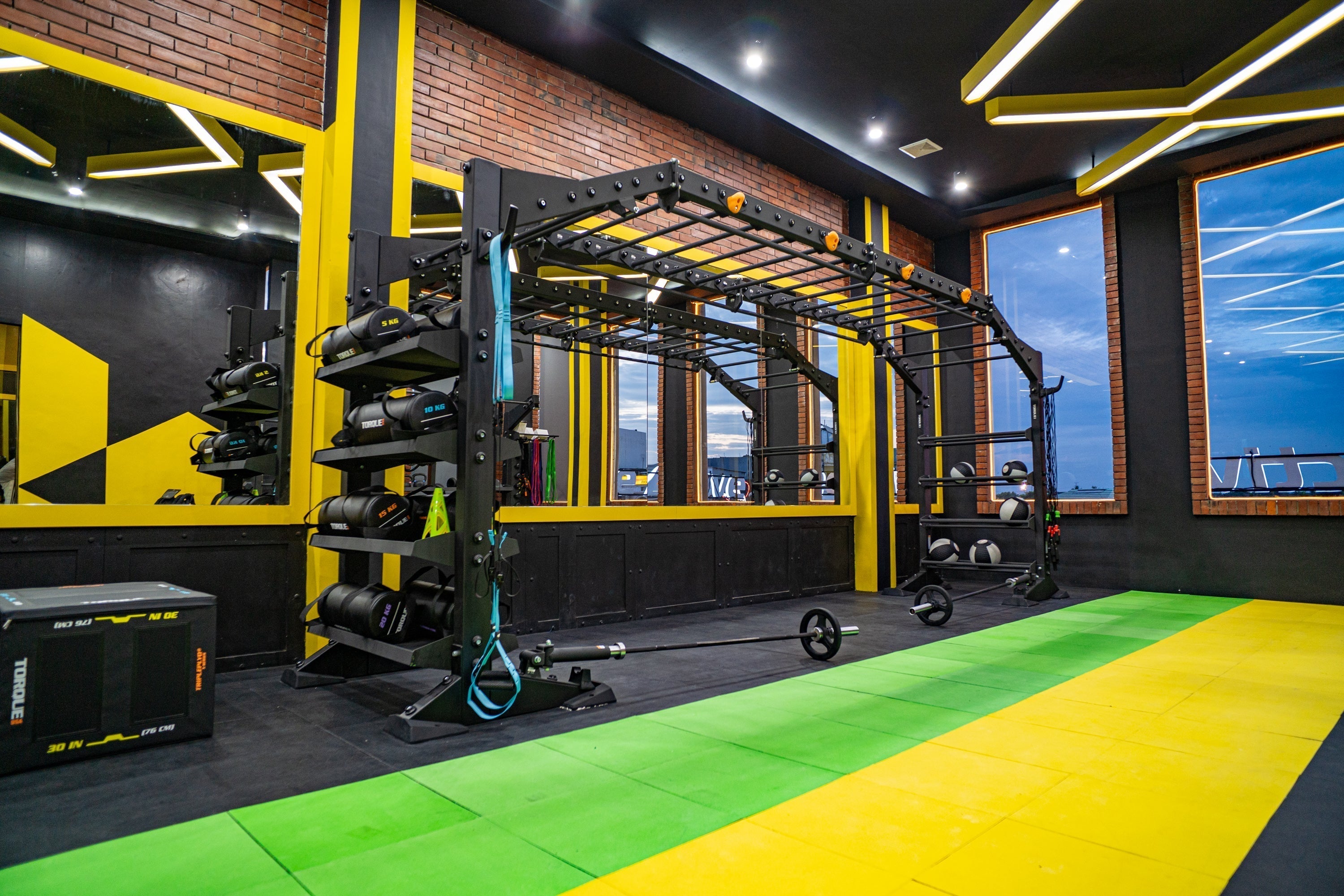 Bee Active x Torque Fitness: Accelerating Training with Innovative Equipment
