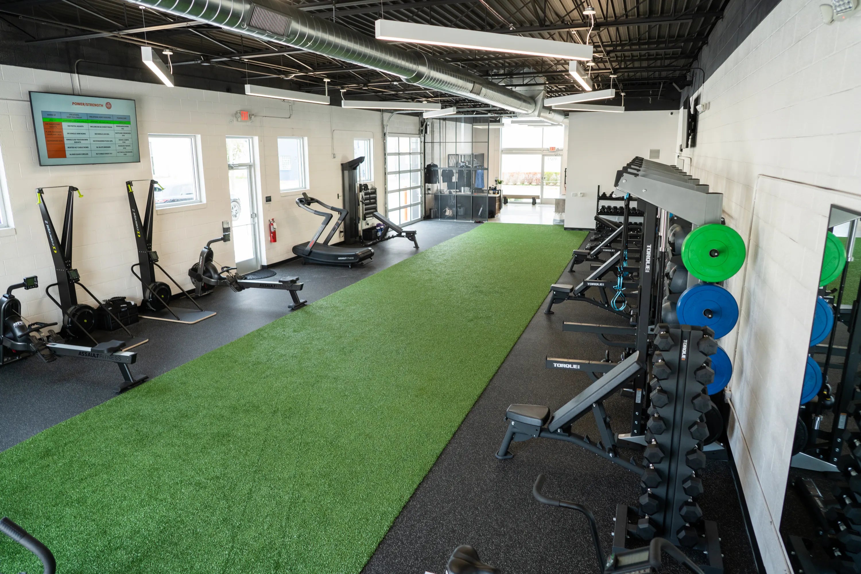 DETROIT SWEAT ROYAL OAK FACILITY SHOWCASE